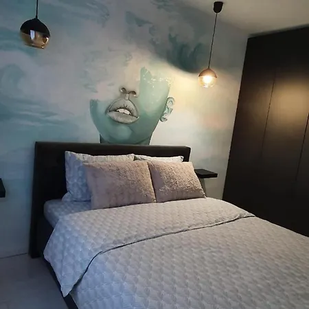 Discret Luxury Apartment